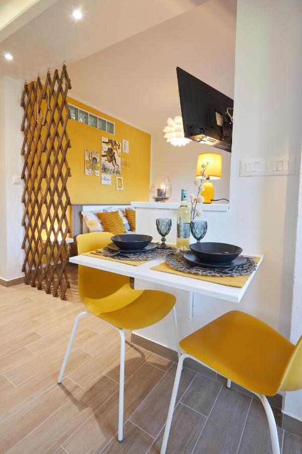 Apartment Yellow Пореч Екстериор снимка