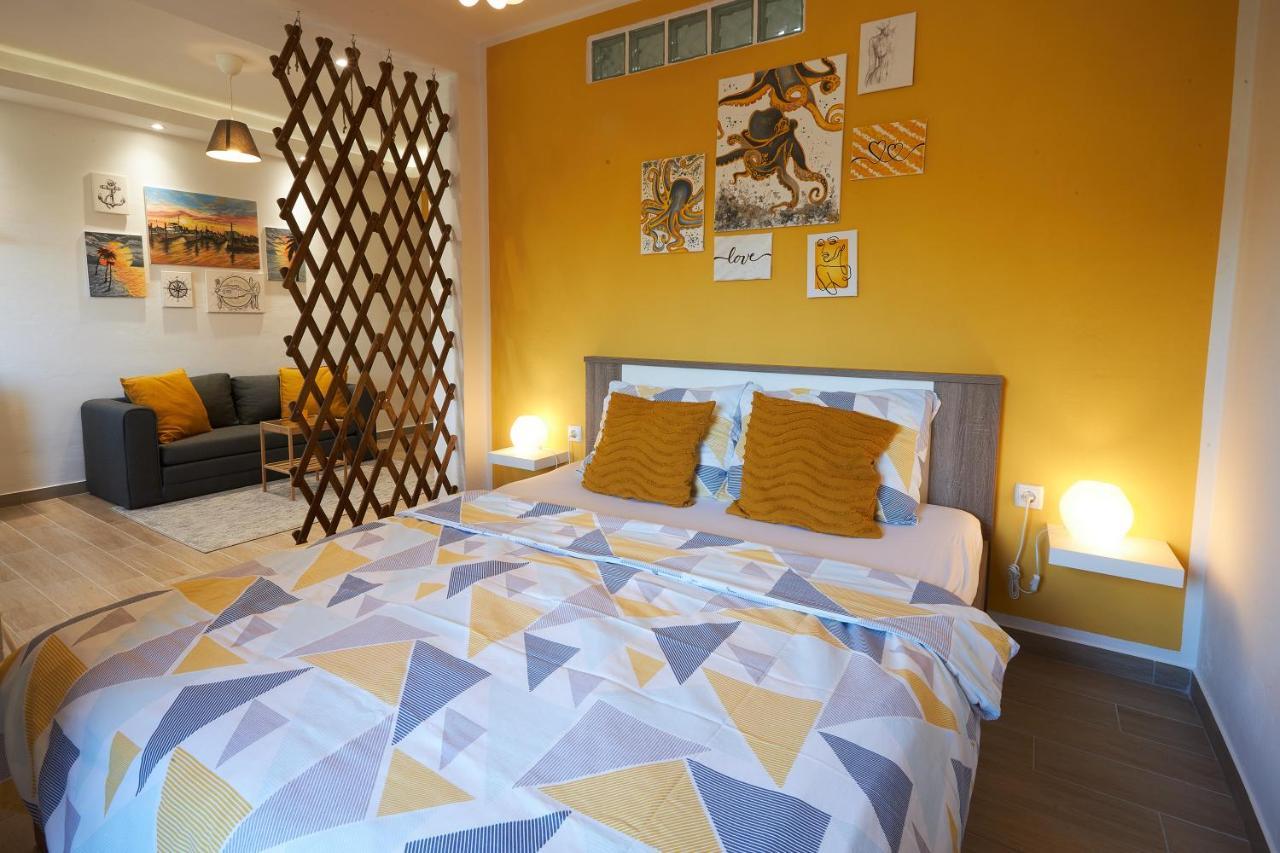 Apartment Yellow Пореч Екстериор снимка